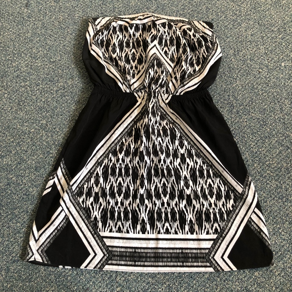 Black and white express dress